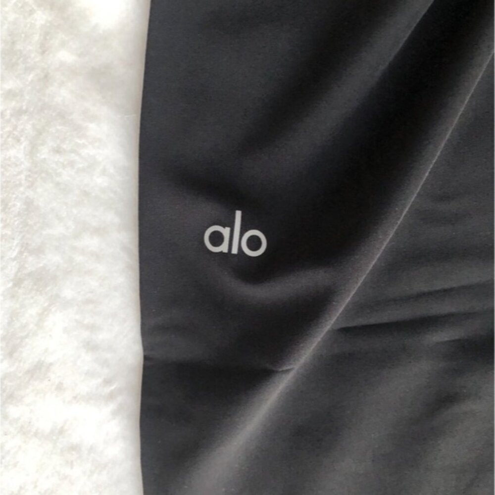 ALO Yoga Women's Black Wide-Leg Trousers - Picture 3 of 4